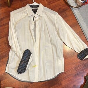Robert Graham White Dress Shirt Crisp Fabric